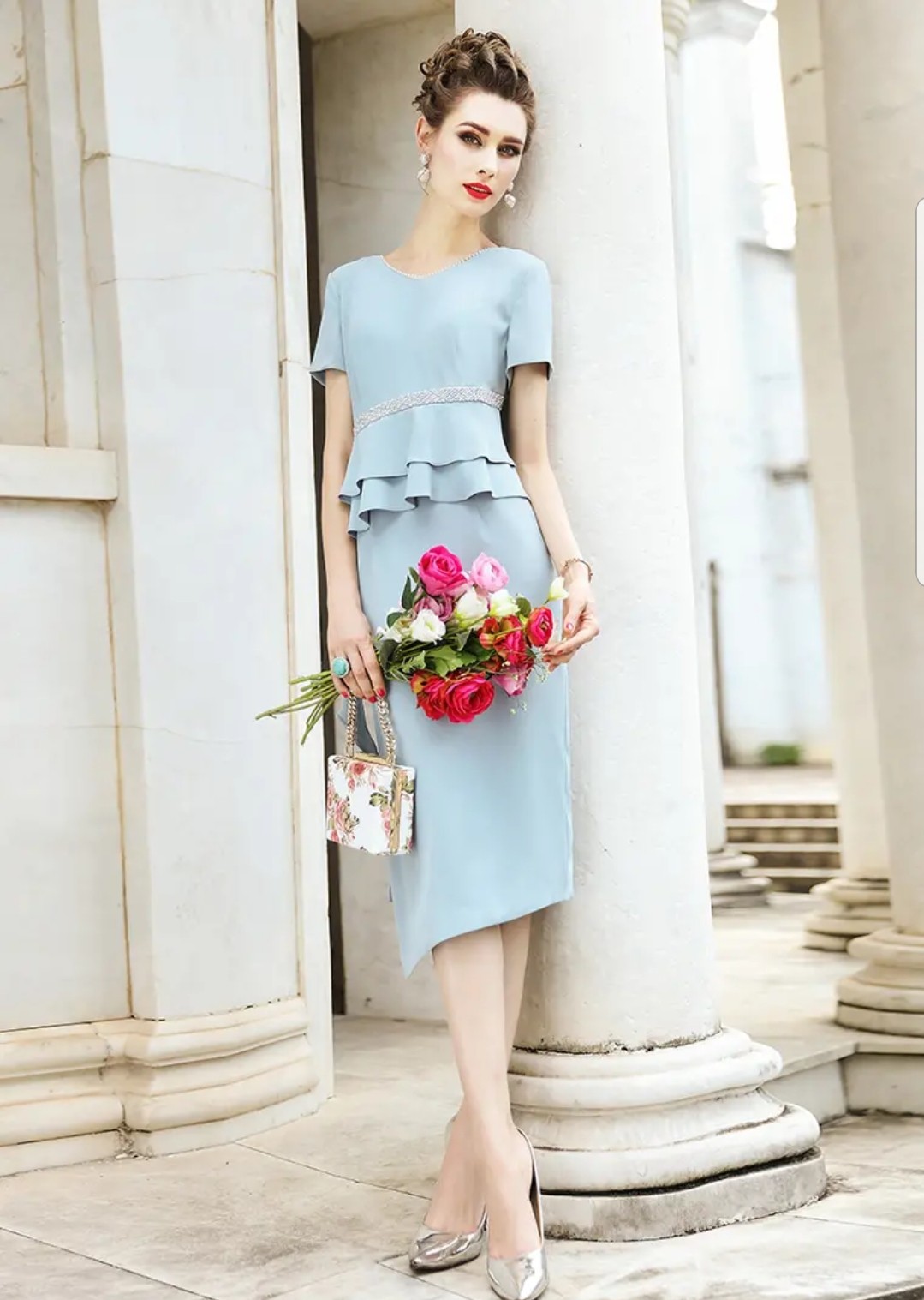 爽やかなティファニーブルーの装い Richesse9 リシェスナイン 海外セレブ パーティードレスワンピース専門店