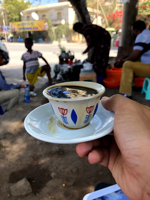 その8 英語力ゼロの男が一人でエチオピアに行った話 ハラールコーヒーの場所をもとめて Shintaro Coffee その8 英語力ゼロの男が一人でエチオピアに行った話 ハラールコーヒーの場所をもとめて Shintaro Coffee