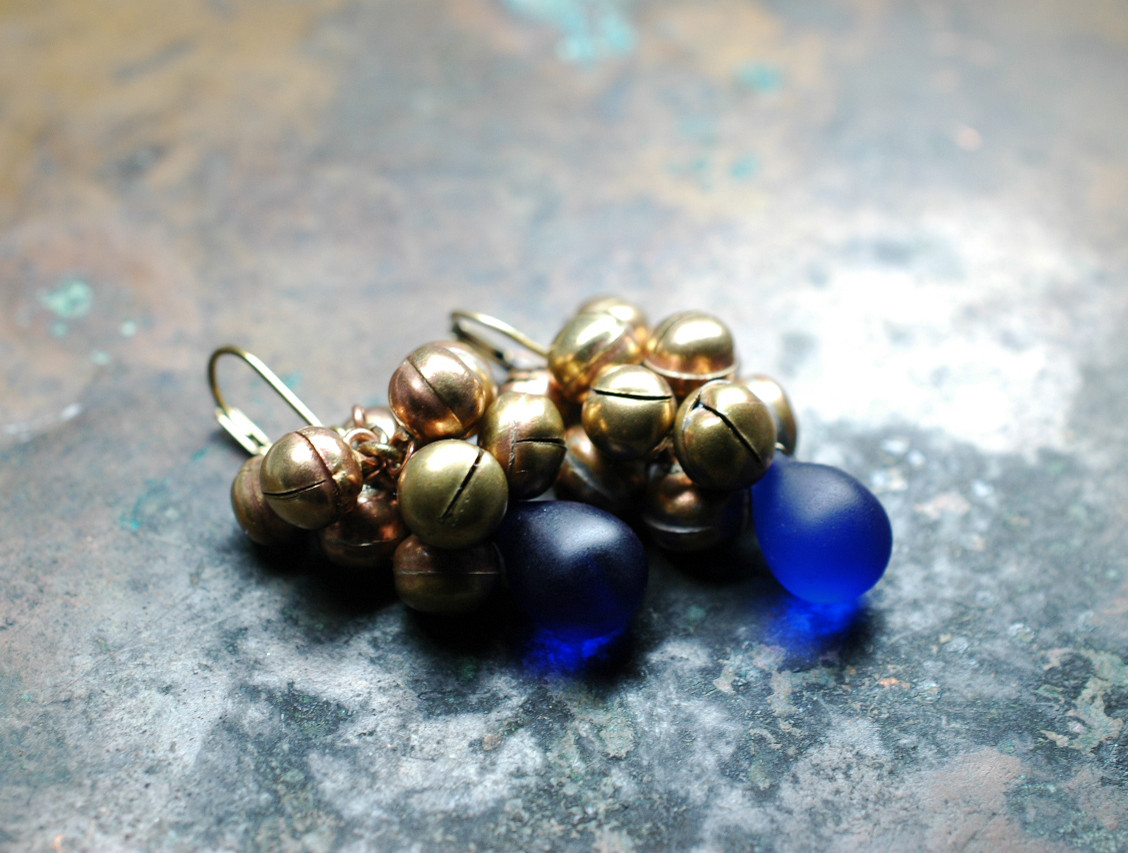 たわわな鈴が可愛いんです Ais