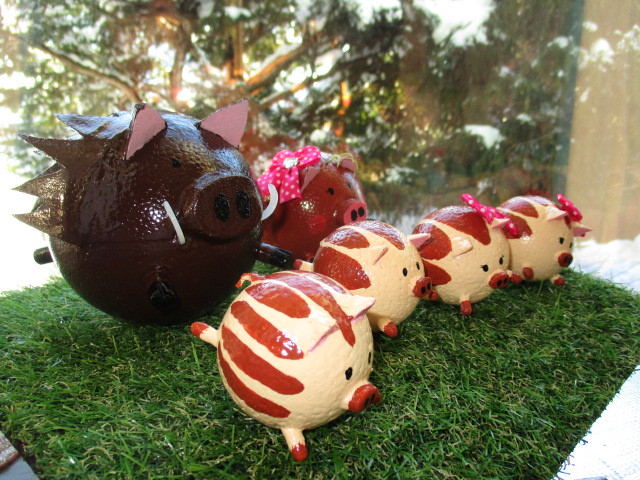 旭川市にあるギャラリープルプルで開催されるイノシシ展に出品してきました かわいい絵本 グッズのnagaitoshi