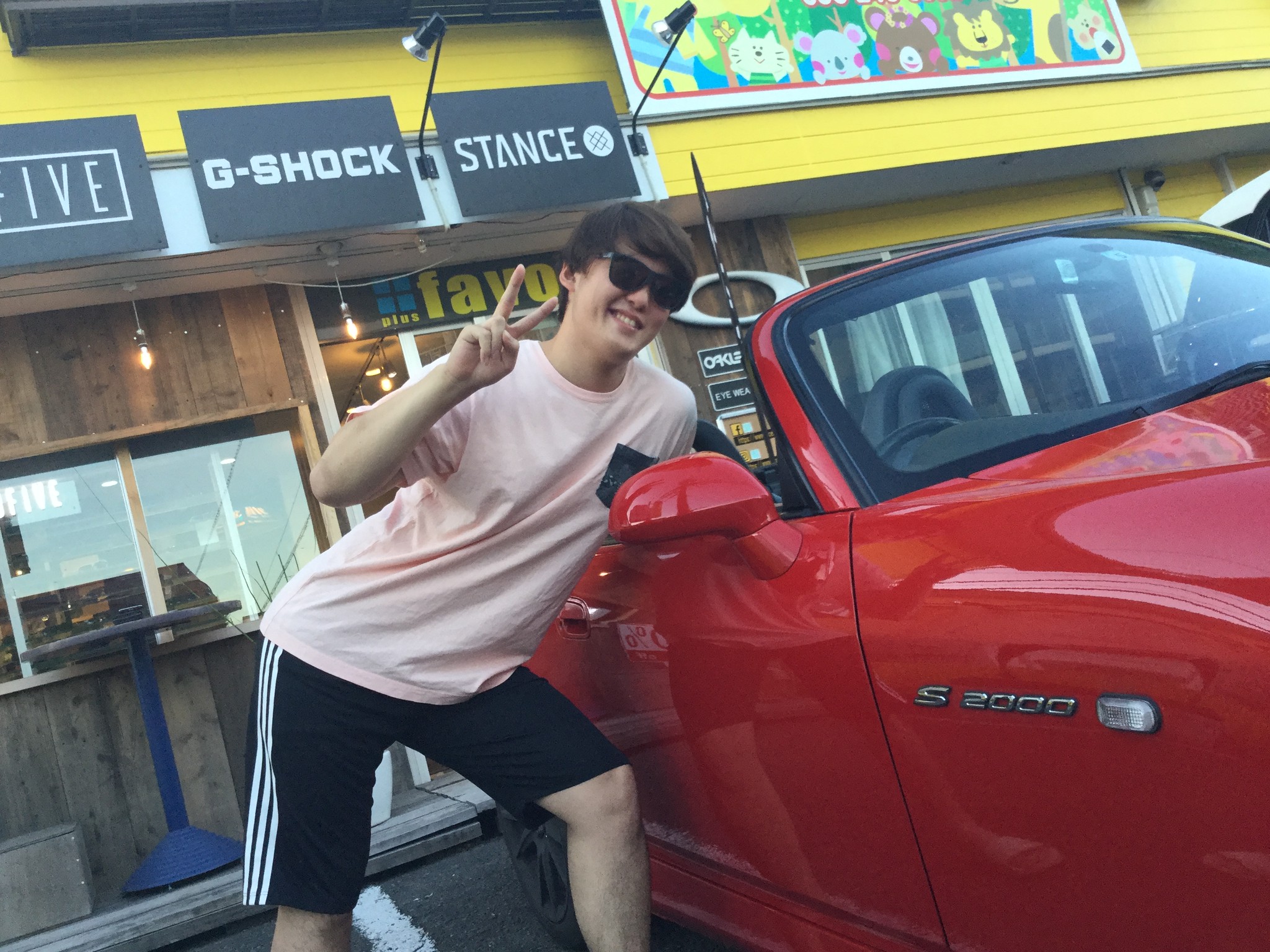 真っ赤なオープンカー Plus Favo