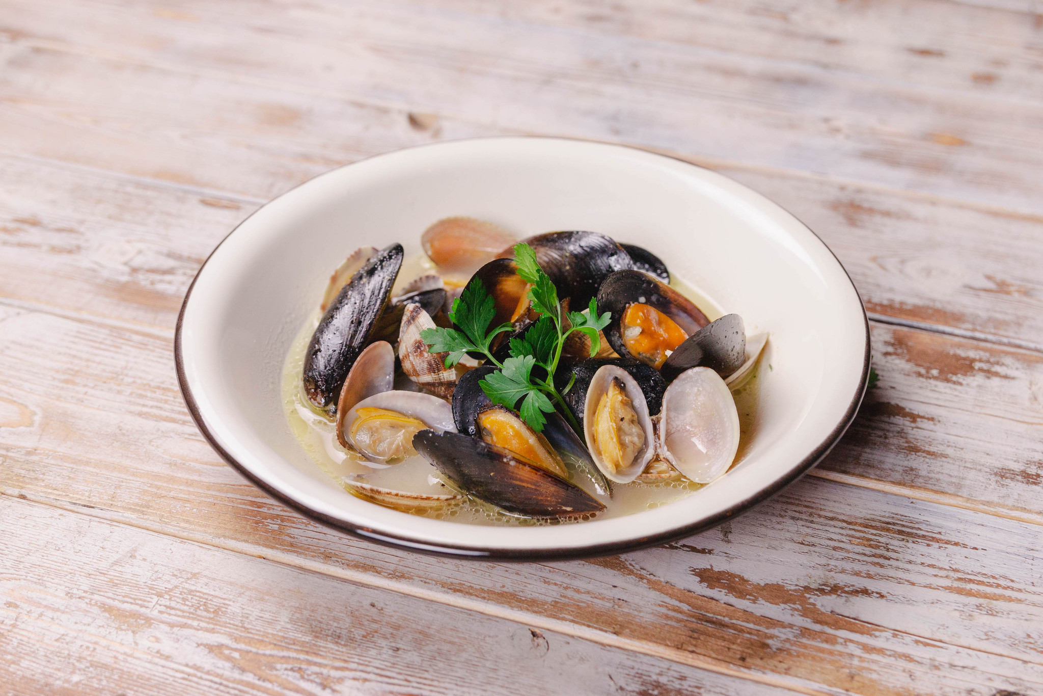 ムール貝の白ワインとニンニク蒸しのレシピ