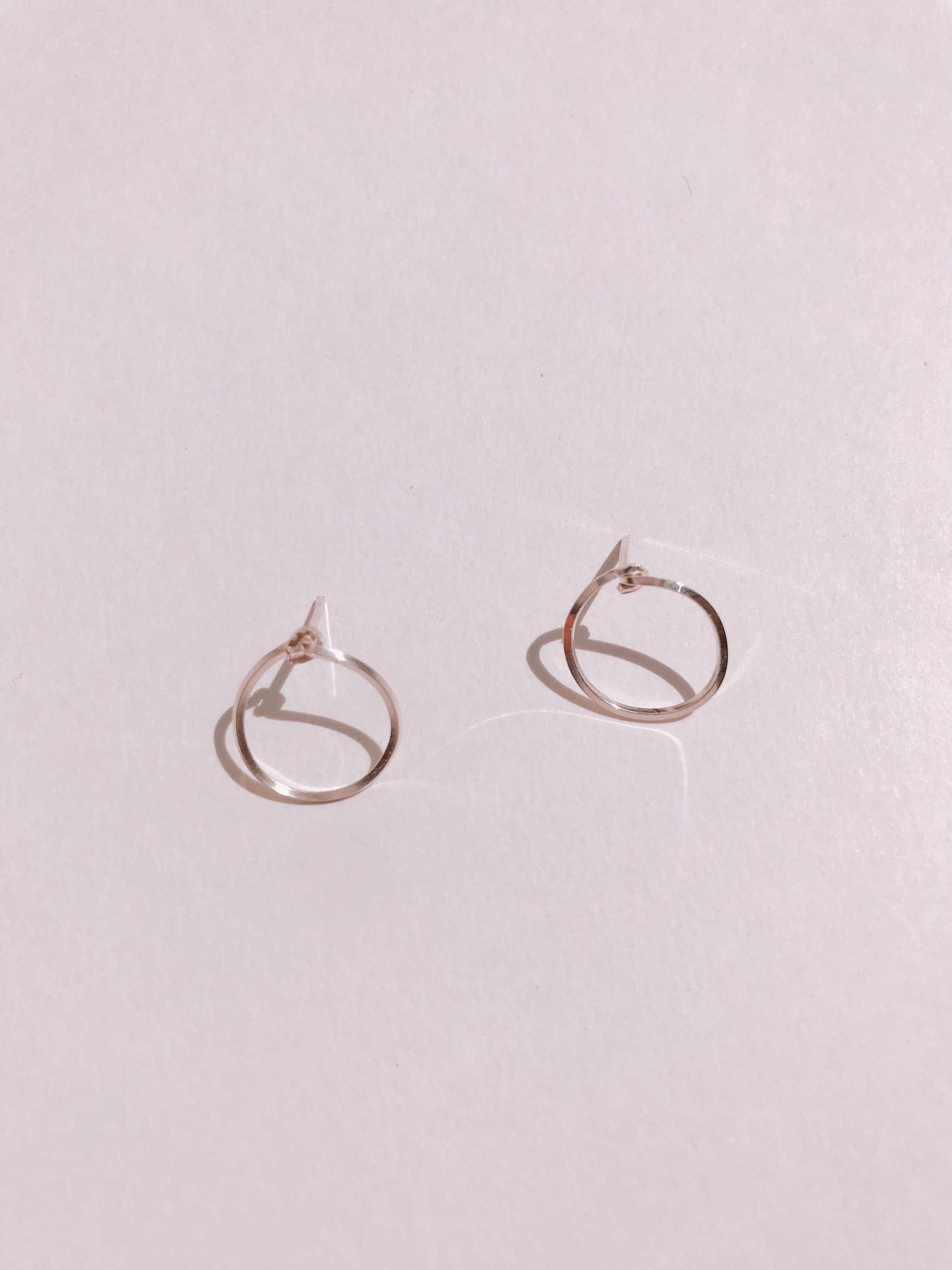 小ぶりでシンプルなデイリーピアス ワイヤーアクセサリー 14金ピアス おしゃれな雑誌掲載ピアス通販 Lino Jewelry ハンドメイド個性派 ピアス 小ぶりでシンプルなデイリーピアス ワイヤーアクセサリー 14金ピアス おしゃれな雑誌掲載ピアス通販 Lino Jewelry ハンドメイド個性派 ピアス