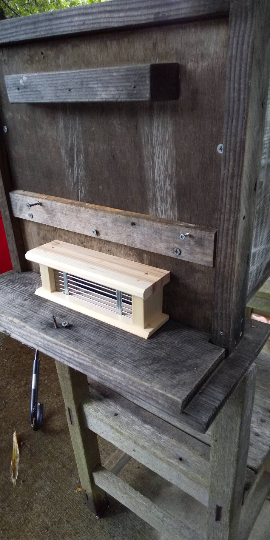 ハチマイッターは必要か 岐阜日本みつばちプロジェクト