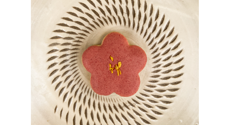 トトスクキッチン 中野エリの 1月のウメの花 クッキー缶 販売開始になりました Tokyotrain Kiosk