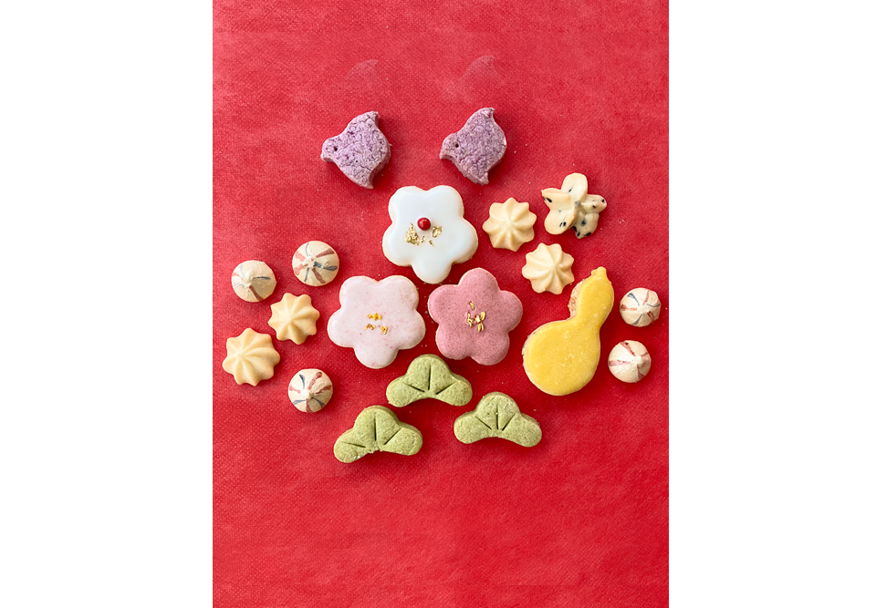 トトスクキッチン 中野エリの 1月のウメの花 クッキー缶 販売開始になりました Tokyotrain Kiosk