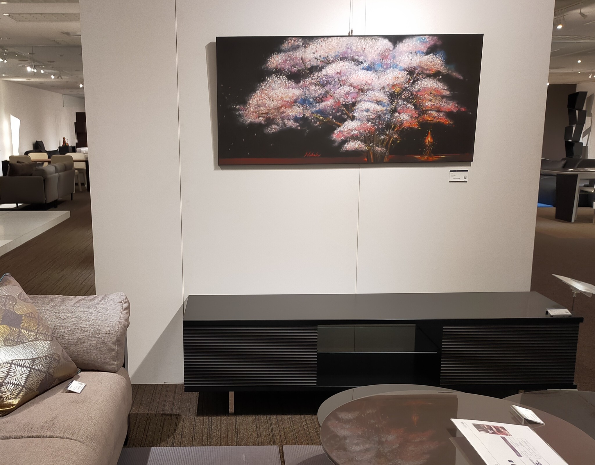 私の描いた 夜桜 がテレビ朝日の木曜ドラマ 桜の塔 の美術協力をいたしました 大久保信子の絵画ショップ 日本画 水彩画 パステル画