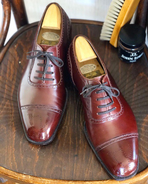 穴飾りのある靴 Room Style Store