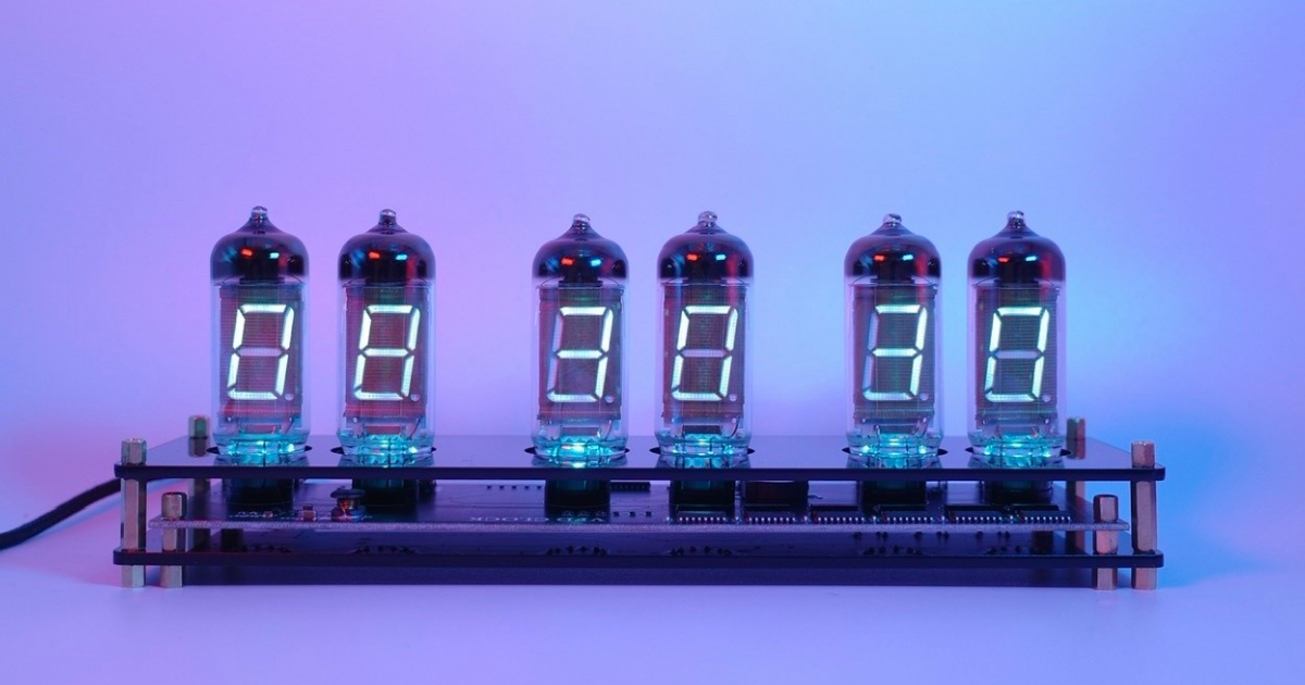 サイバーパンク Vfd 蛍光表示管の仕組み 0 時計店 ジカンを楽しむ ミライを楽しむ Ledウォッチ ニキシー管時計