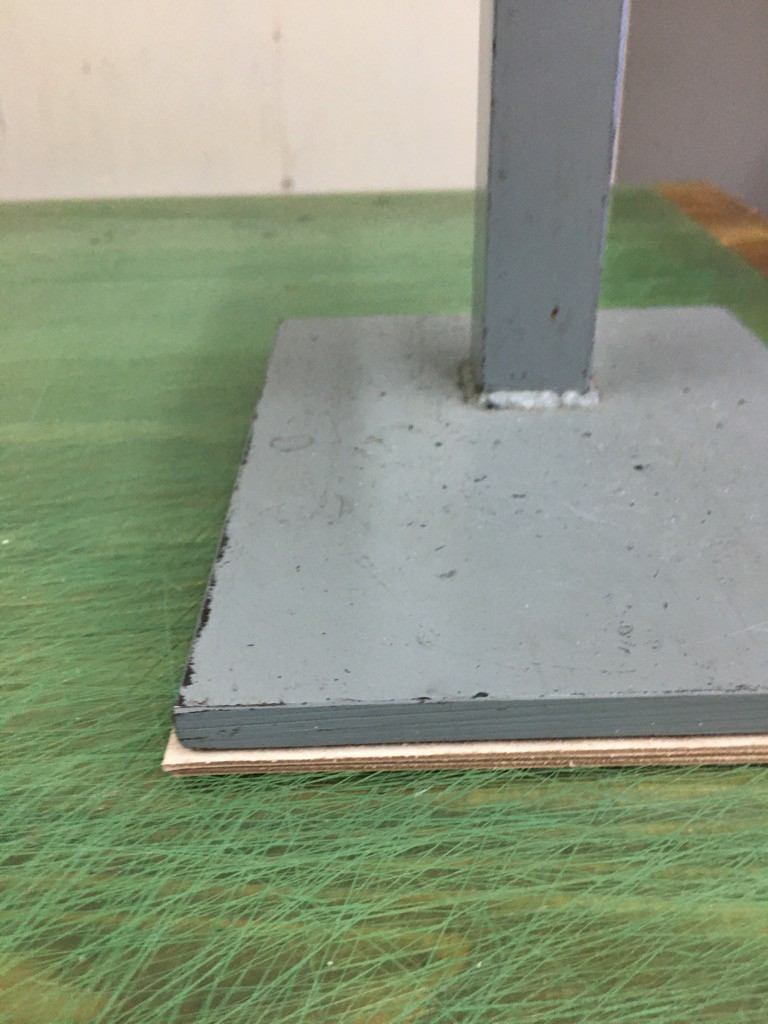 印刷テスト用の革を裁断 革の巻き癖をとる作業をしました Tuda 印刷テスト用の革を裁断 革の巻き癖をとる作業をしました Tuda