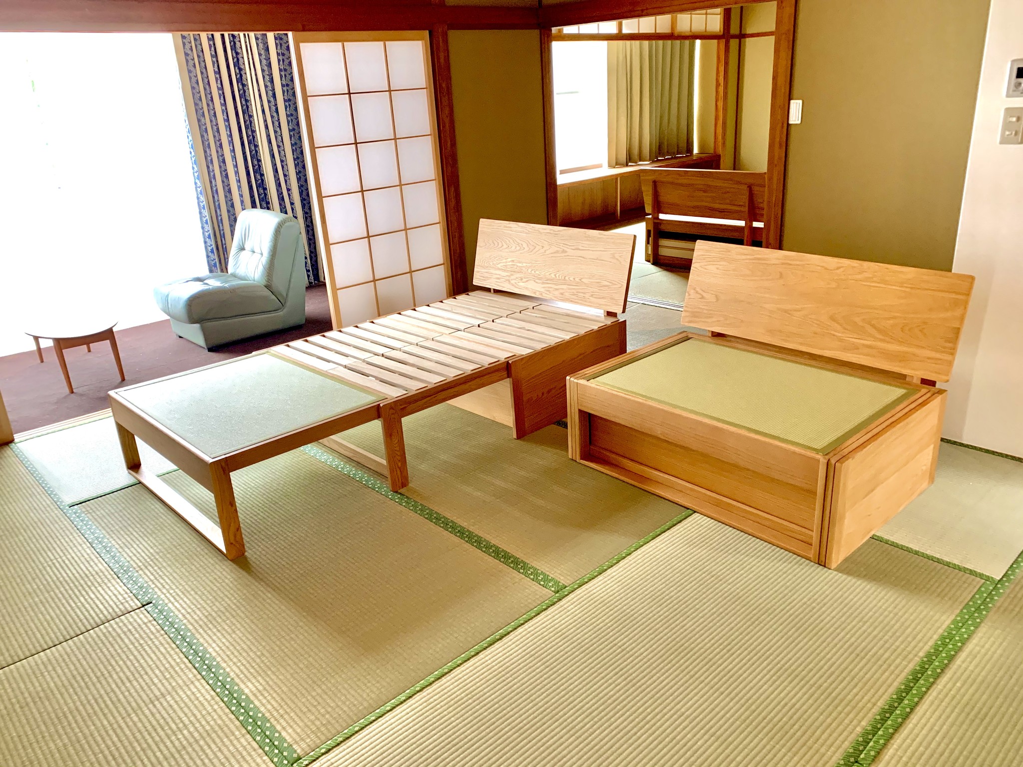 和室 温泉旅館 和モダン家具 relax