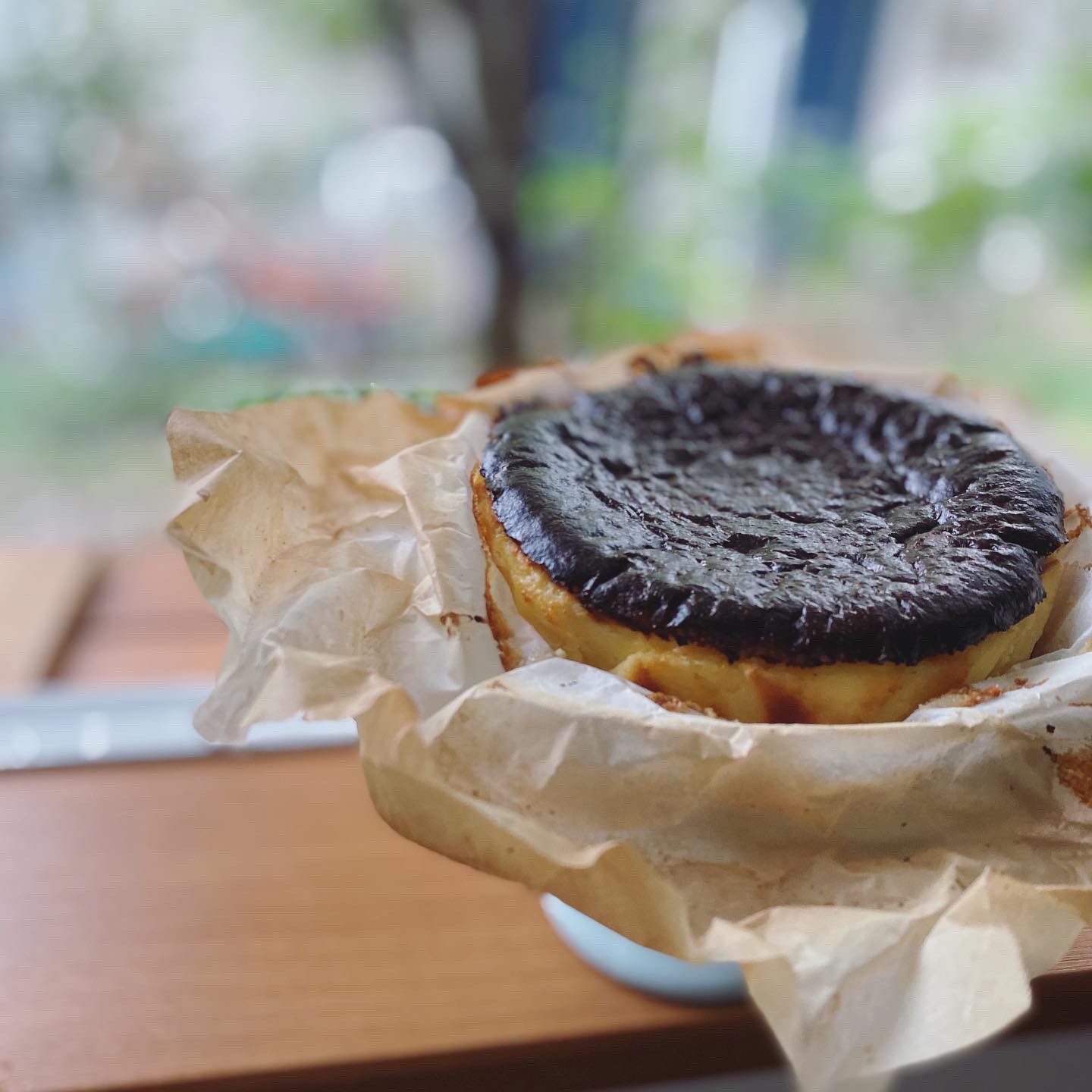バスク風チーズケーキと台湾カステラ ミニホール のご予約スタートしました Bottega Mimosa バスク風チーズケーキと台湾カステラ ミニホール のご予約スタートしました Bottega Mimosa