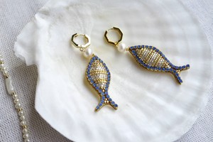 【刺繍ジュエリー】Fish! ▽注文時に、ピアス/イヤリングお選びいただけます。