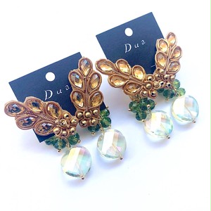 葉っぱと緑の ピアス イヤリング Dua アクセサリーパーツショップ