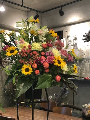 ★お祝い、お供えのスタンドのお花20000
