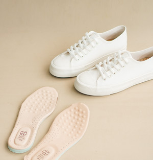 スニーカー ホワイトスニーカー撥水加工あり レディースサイズ Hanamikoji Shoes 花見小路 公式通販サイト 台湾生まれのハンドメイドシューズ