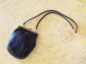 トライアングル がまぐち ショルダー /ブラック