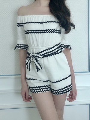 Celine Romper オフショルダーロンパース Eris Celine Romper オフショルダーロンパース Eris