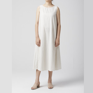 Women ワンピース ノースリーブ ロングワンピ オフホワイト Mira ミラオンラインレンタル