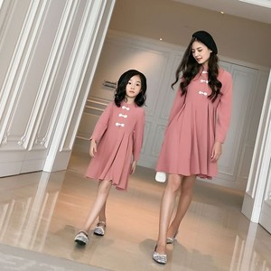 親子ペア チャイナカラー ワンピース ハイネック ひざ丈 長袖 春 夏 親子リンク 親子コーデ おそろコーデ リンクコーデ 親子 キッズ おしゃれ サイズ お出かけ Pl 0005 Y Orurea Berry オルレアベリー