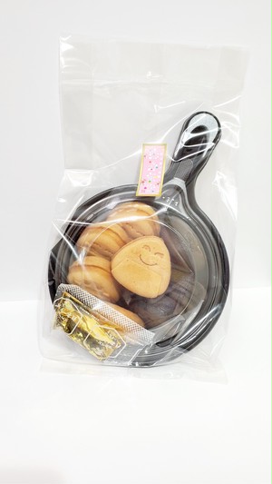 ★新商品★ふわふわ恋むすび焼き 8個入りフライパンケース詰合せ ~ハチミツ小袋付き~(Fluffy mini pancakes "Koi musubi yaki" 8pieces with honey) ★新商品★ふわふわ恋むすび焼き 8個入りフライパンケース詰合せ ~ハチミツ小袋付き~(Fluffy mini pancakes "Koi musubi yaki" 8pieces with honey)
