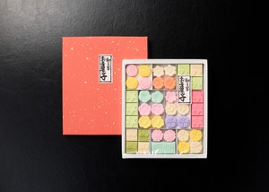 和三宝干菓子 華つづり(箱詰 41個入) 和三宝干菓子 華つづり(箱詰 41個入)