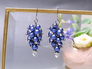 ブドウの様なピアス＆イヤリング（163130 ダークブルー）