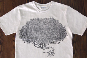un ハンドプリントTシャツ