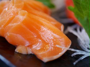 お手軽パック「ノルウェーサーモン冊 お刺身用」(3~4人前) お手軽パック「ノルウェーサーモン冊 お刺身用」(3~4人前)