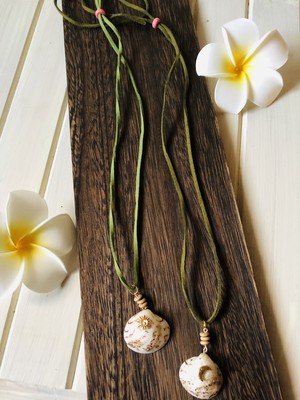貝殻ペンダント
