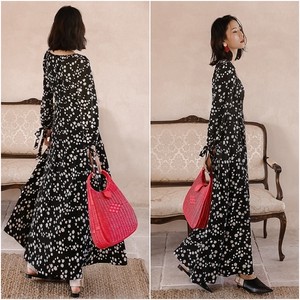レトロ小花柄ワンピース ワンピース 長袖 スクエアネック ワンピース リゾートマキシワンピース ロングワンピース 長袖 花柄のワンピース 長袖マキシワンピース 大人可愛い 大人ガーリー 代 30代 40代 P6349 Kirari きらり