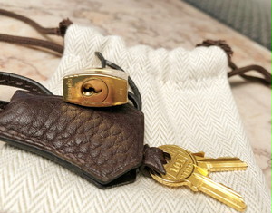【エルメス】HERMES オータクロア28CM Fjordレザー EBENE BROWN(カーキ)GOLD金具