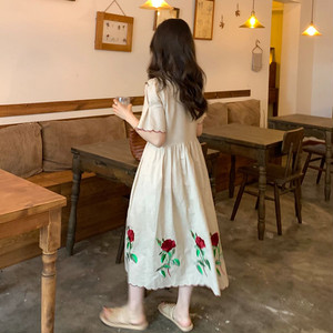 ローズ刺繍のギャザーワンピース 703 Lurila