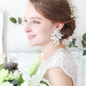 受注生産品 スワロ使用 パールとリーフチャームの小枝イヤリング ピアス Nina ニーナ ウェディングアクセサリー Stella Bridal オシャレ花嫁さま御用達ウェディングアクセサリーショップ ステラブライダル