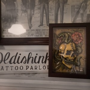 OLDSHINK TATTOO #1 BOX FRAME OLDSHINK TATTOO #1 BOX FRAME