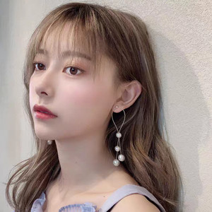 パールロングピアス Devieleー骨格ウェーブ向けsnsで映える服ー