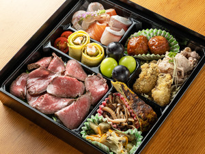 ローストビーフ丼と 8種の副菜和洋折衷御膳 ローストビーフ丼と 8種の副菜和洋折衷御膳