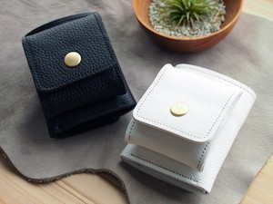 ふわっとやわらか 三つ折りコンパクト財布モノトーンモデル ホワイト Or ブラック 白黒 シュリンクレザー 革雑貨を素敵な暮らしの一員に Bag Bus バッグ バス