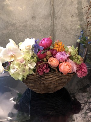 季節の花籠