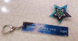 Wake Up! アクリルキーホルダー&バッジセット
