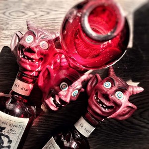DEVIL RED BOTTLE DEVIL RED BOTTLE