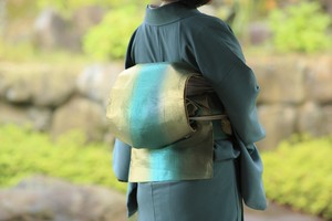 エメラルドグリーンに紗綾形の地紋 袋帯 エメラルドグリーンに紗綾形の地紋 袋帯