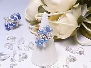 スワロフスキー　ワイヤーラッピングリング（162029 ライトブルー＆シルバー）