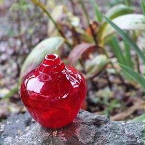 重ね巻き花瓶 赤 Absolutely Red A Single Flower Vase Glass Area モリナ透明硝子工房