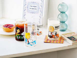 Snoopy And His Friends Glass Cup 300ml 4types スヌーピー ピーナッツ コップ 韓国 北欧 Tokki Maeul トッキマウル 韓国雑貨通販サイト