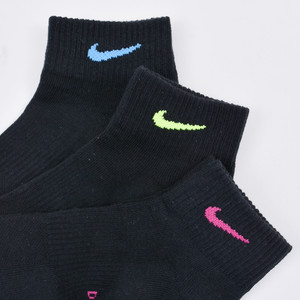 Nike カラーワンポイントソックス 3足セット Volcan Aphrodite