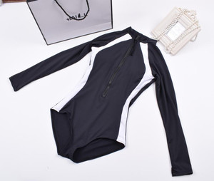 水着 セット ラッシュガード ワンピースタイプ スポーツ水着 スイムウェア レディース フィットネス 水着 2点セット 長袖 ライン使い 細見え ブラック Uv対策 Db0115 Dbstyle 海外アパレル 韓国ファッション