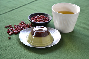 Sawatari Sweets - 沢渡茶と小豆のパンナコッタ Sawatari Sweets - 沢渡茶と小豆のパンナコッタ