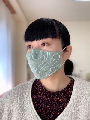 【手刺繍のマスク/ワイヤー入り】 "wave pool"