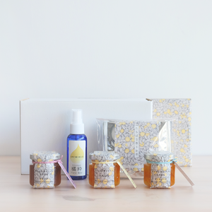 ギフトC:「花たちばな」「たちばな香るお茶」「三姉妹」の贅沢なセットです